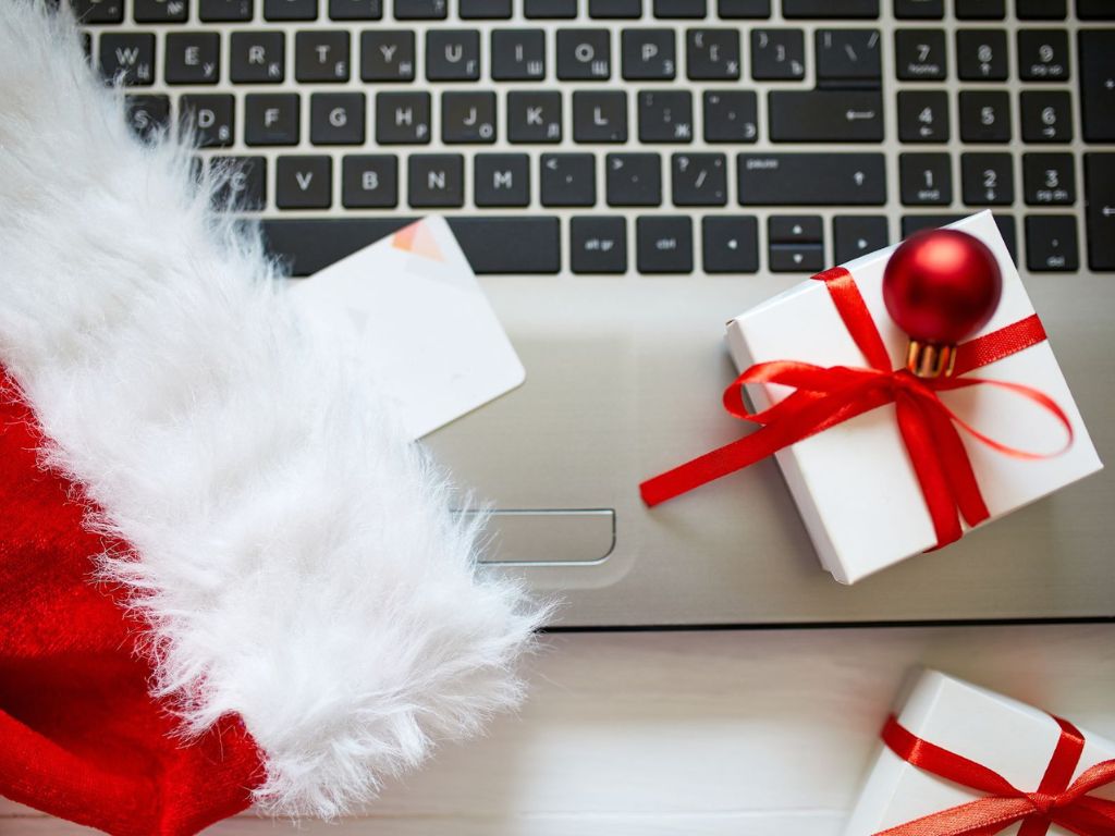 Avoid-Electronic-Waste-In-Christmas